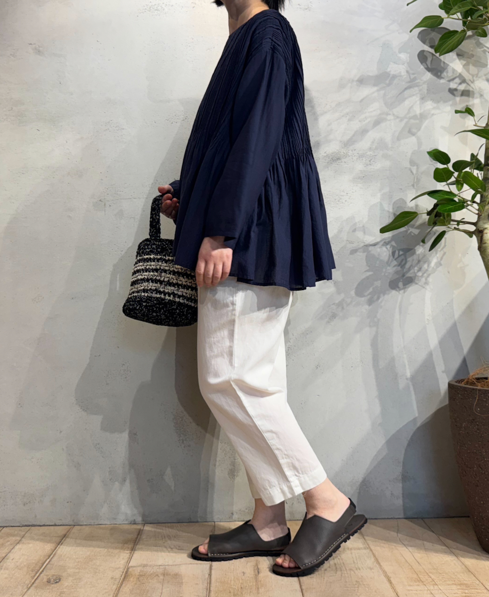INMDS25043(ブラウス) 100s KHADI(100s×150s) CREW-NECK 3/4SL SHIRT WITH RANDOM PLEATS
