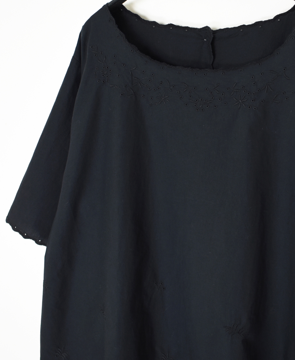 INSL25232(シャツ) 60s POPLIN PLAIN WITH CUT WORK EMBROIDERY BACK OPENING S/SL SMOCK
