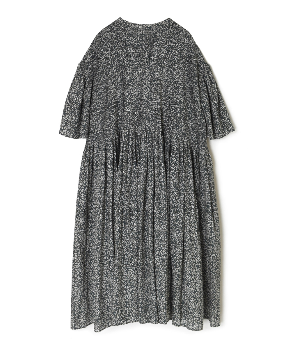 INMDS25093(ワンピース) POWER LOOM COTTON DOBIE CHECK ARABESQUE SCREEN PRINT FLARED/SL DRESS WITH MINI PINTUCK