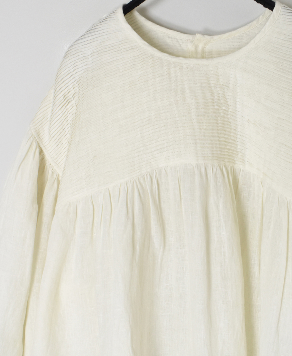 INMDS25001(シャツ)YARN DYE AUTO LOOM 60s LINEN PLAIN BACK OPENING PULLOVER WITH MINI PINTUCK