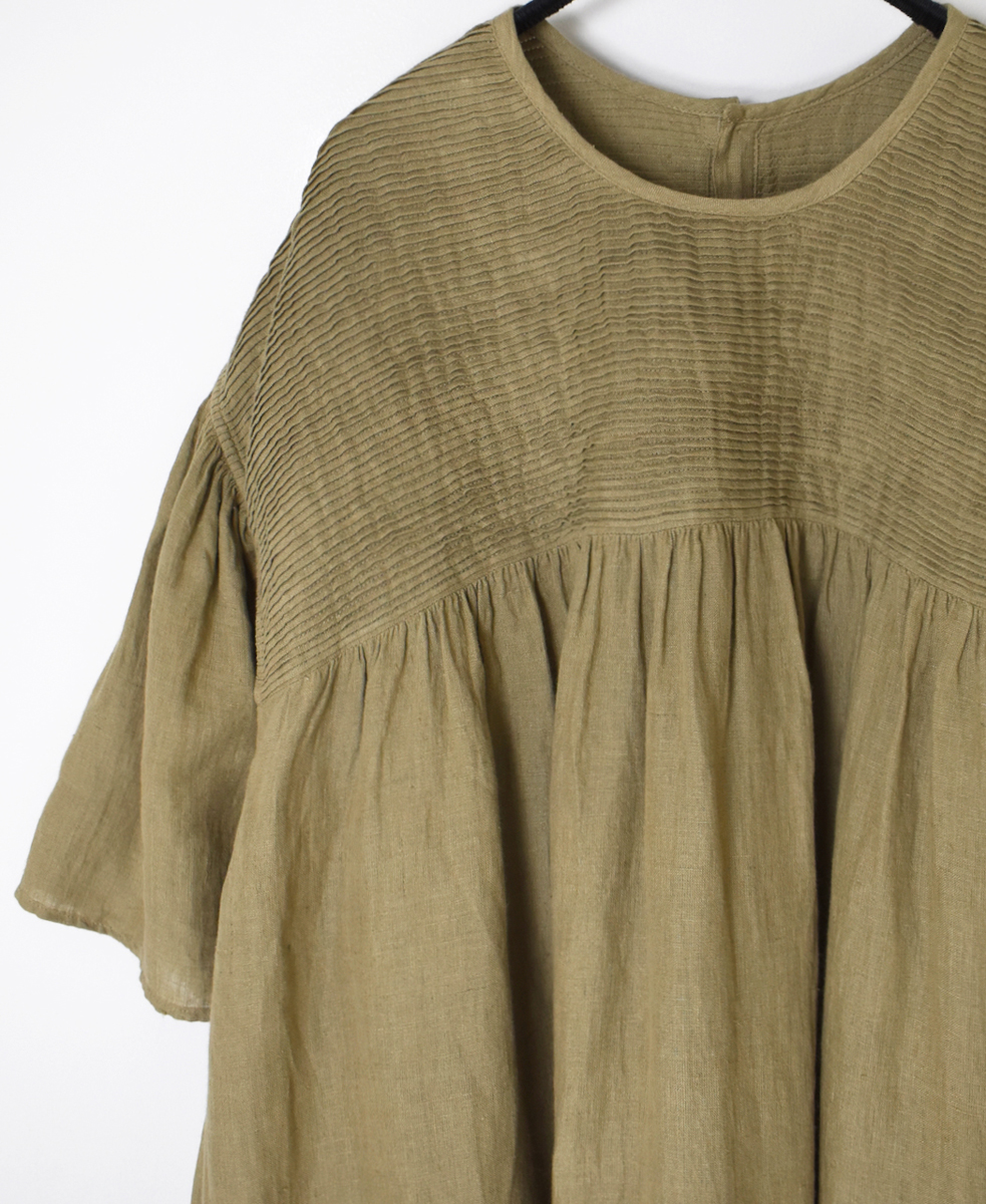 INMDS25003(ワンピース)YARN DYE AUTO LOOM 60s LINEN PLAIN BACK OPENING PULLOVER DRESS WITH MINI PINTUCK