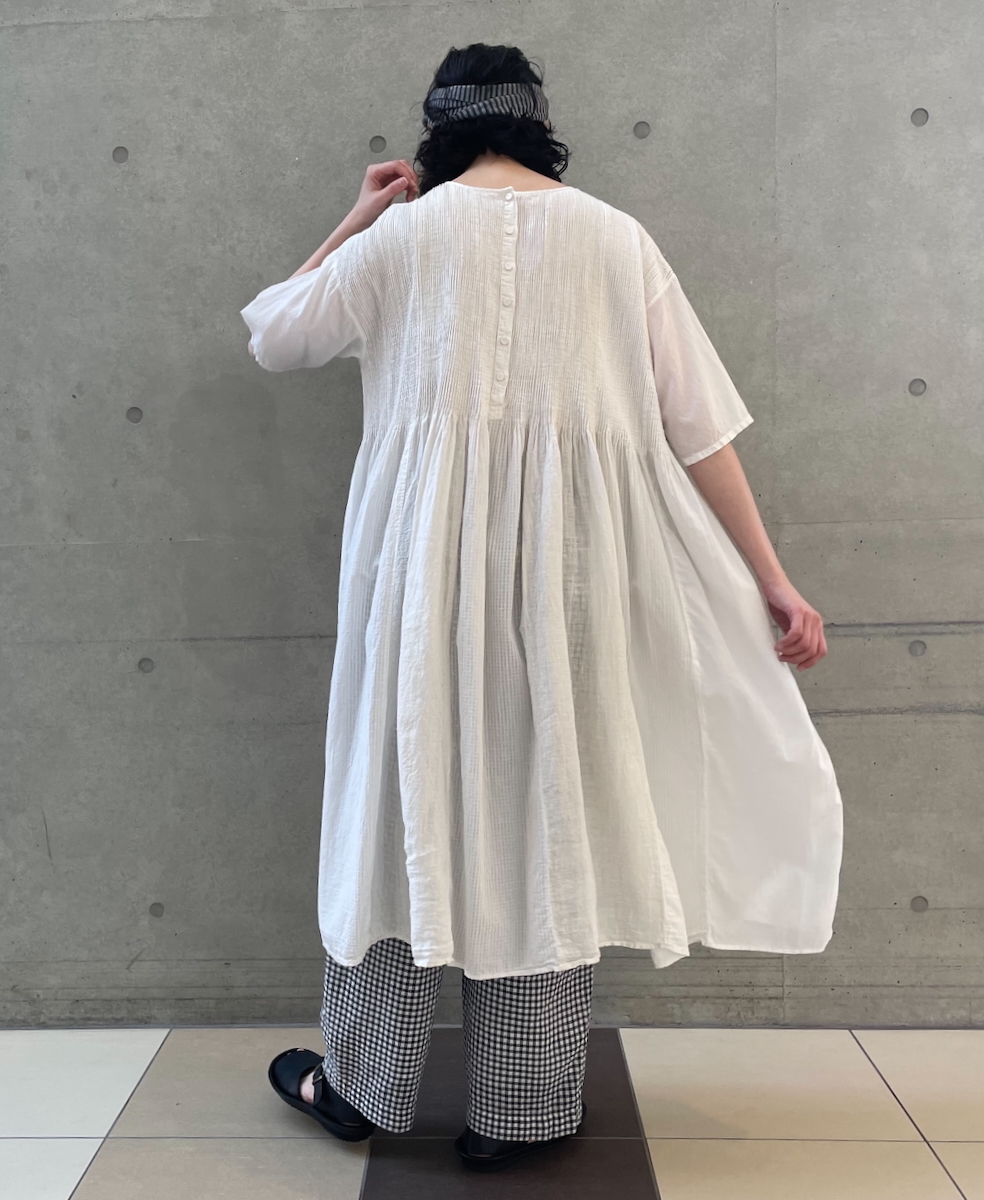 NMDS25232D(ワンピース) COTTON&LINEN PATCHWORK(OVERDYE) CREW-NECK S/SL SHIRT DRESS WITH MINI PINTUCK