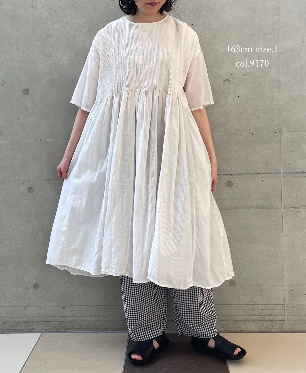 NMDS25232D(ワンピース) COTTON&LINEN PATCHWORK(OVERDYE) CREW-NECK S/SL SHIRT DRESS WITH MINI PINTUCK