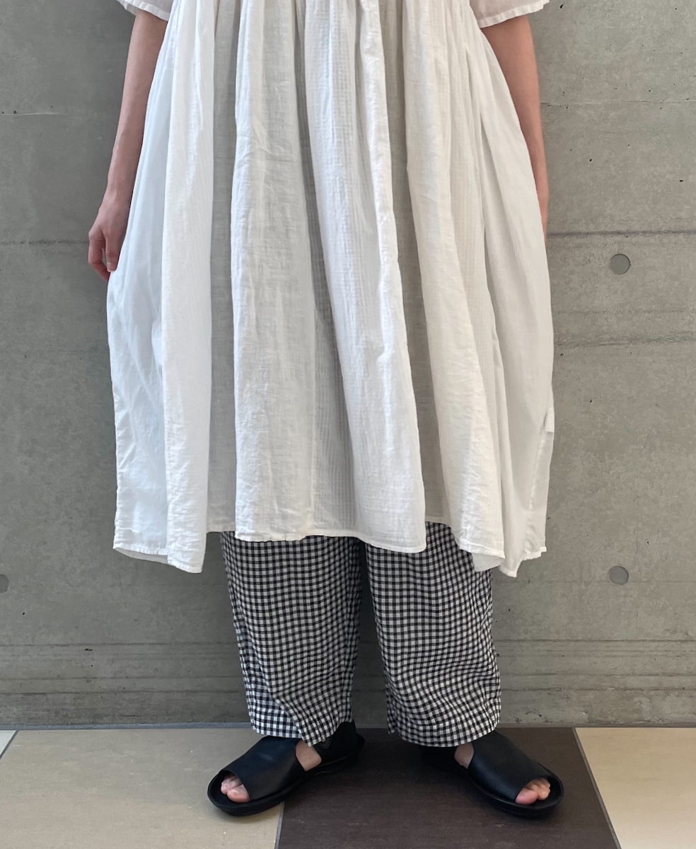 INMDS25025(パンツ) HANDWOVEN COTTON/SILK GINGHAM CHECK 2TUCK TAPERED EASY PANTS