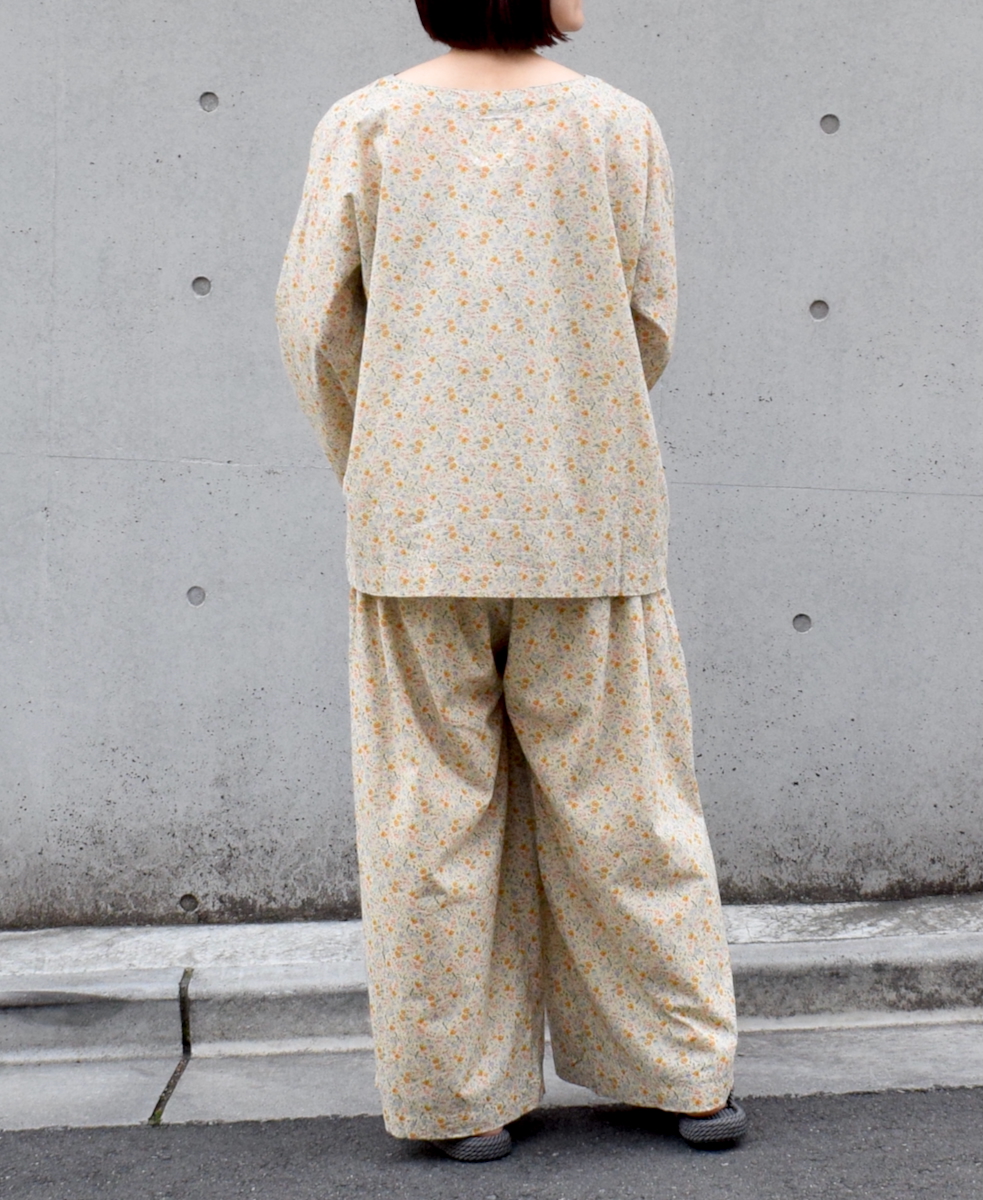 INAM2513FD(スモック) COTTON FLOWER PRINT UTILITY BOAT NECK SMOCK