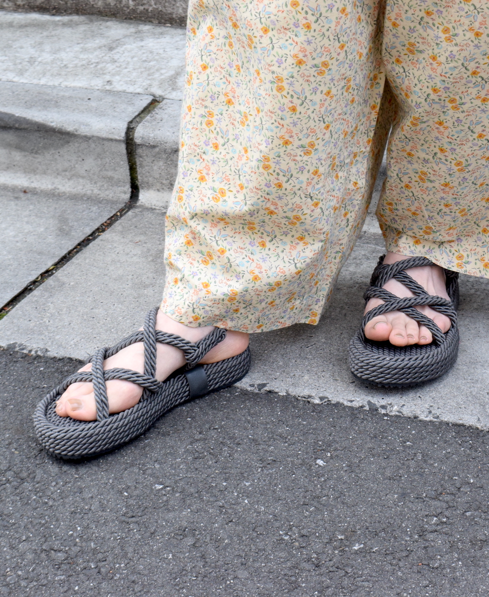 INAM2516FD(パンツ) COTTON FLOWER PRINT GATHERED EASY PANTS WITH LINING