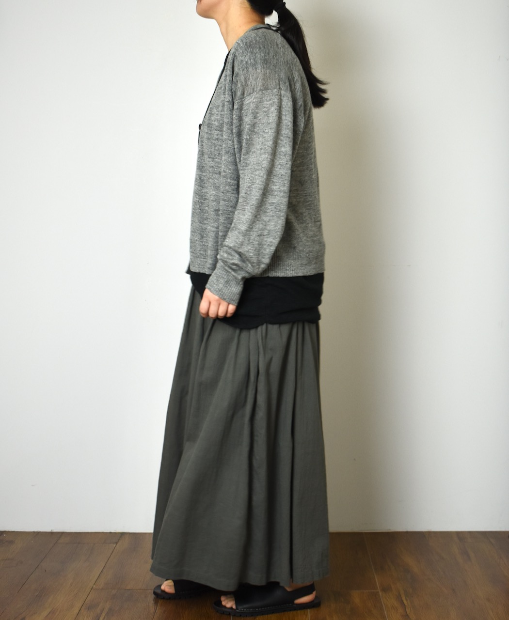 GNSL23302 (ニット) 12GG 1PLY LINEN PLAIN V-NECK 1 BUTTON CARDIGAN