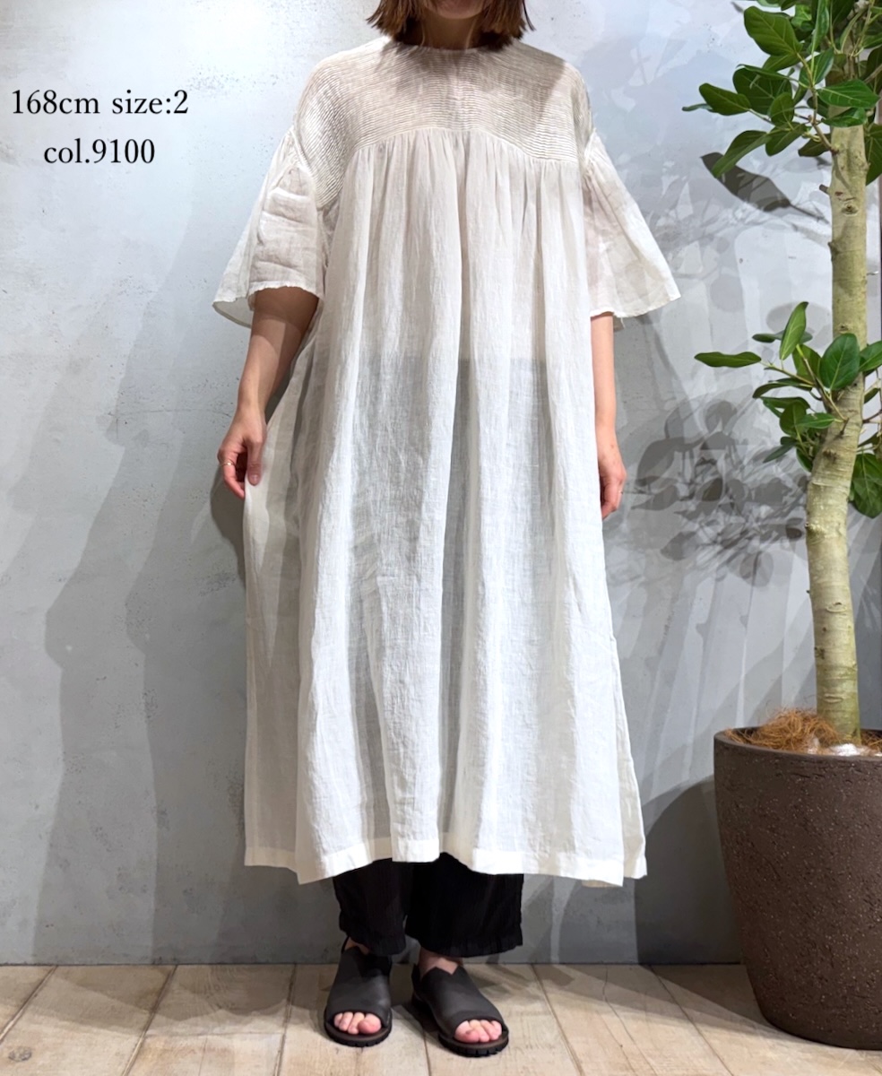 INMDS25003(ワンピース)YARN DYE AUTO LOOM 60s LINEN PLAIN BACK OPENING PULLOVER DRESS WITH MINI PINTUCK