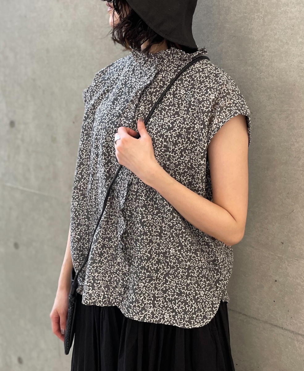 INMDS25092(シャツ) POWER LOOM COTTON DOBIE CHECK ARABESQUE SCREEN PRINT NO/SL FRILL COLLAR SHIRT