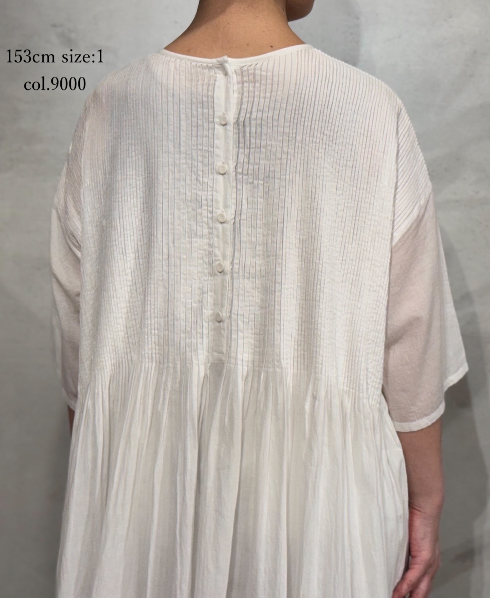 NMDS25223(ワンピース) 80s ORGANIC VOILE PLAIN CREW-NECK P/O DRESS WITH MINI PINTUCK