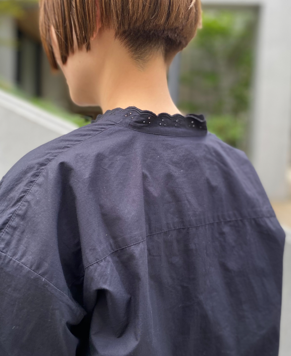 INSL25231(シャツ) 60s POPLIN PLAIN WITH CUT WORK EMBROIDERY MAO COLLAR S/SL SHIRT