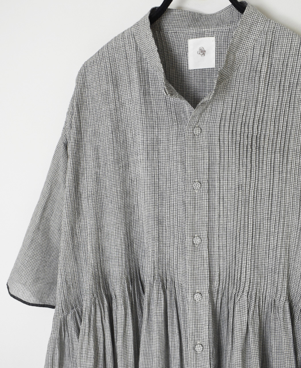 INMDS25054(ワンピース) HANDWOVEN COTTON SINGLE CHECK BANDED COLLAR SHIRT DRESS WITH PINTUCK
