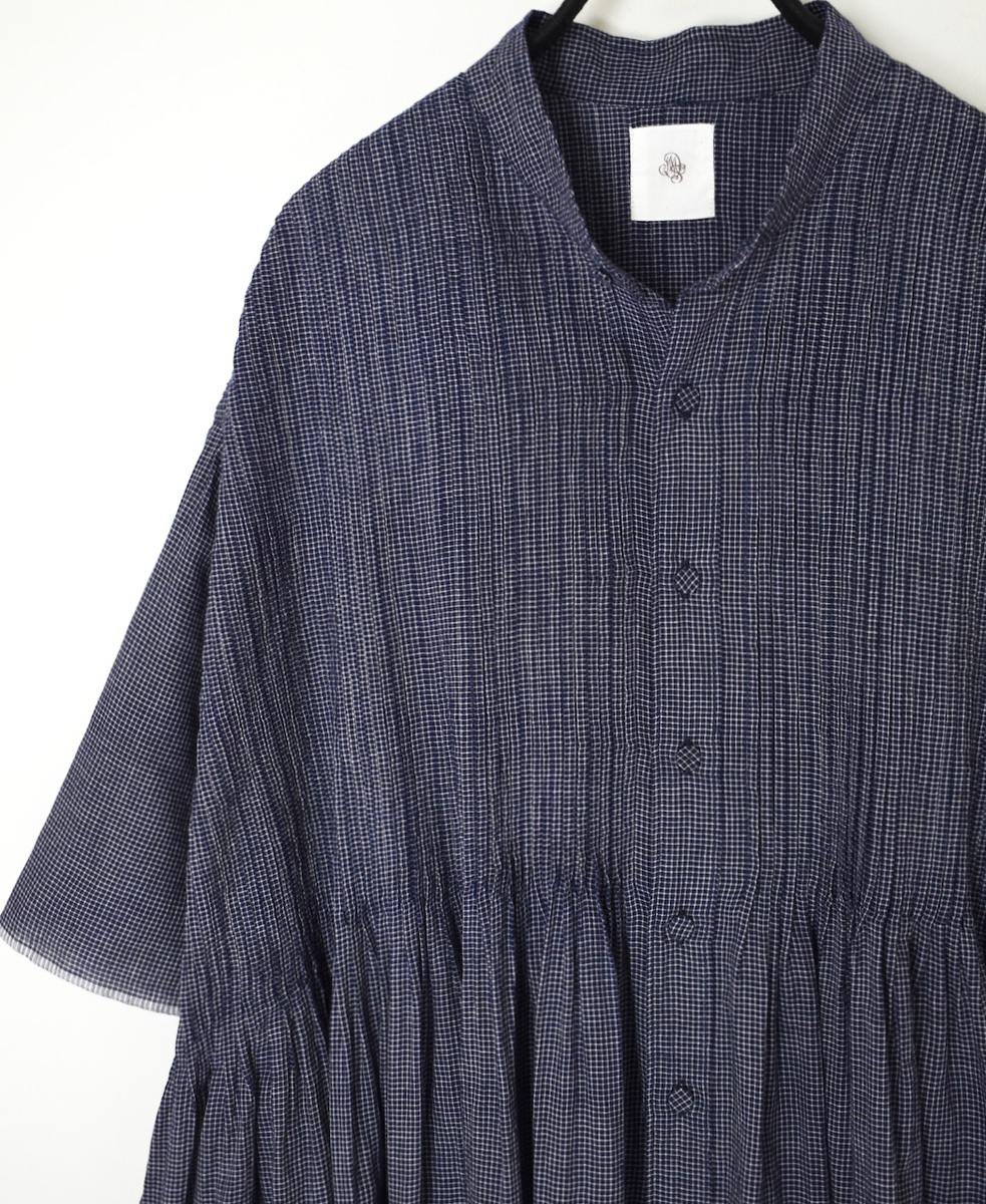 INMDS25054(ワンピース) HANDWOVEN COTTON SINGLE CHECK BANDED COLLAR SHIRT DRESS WITH PINTUCK