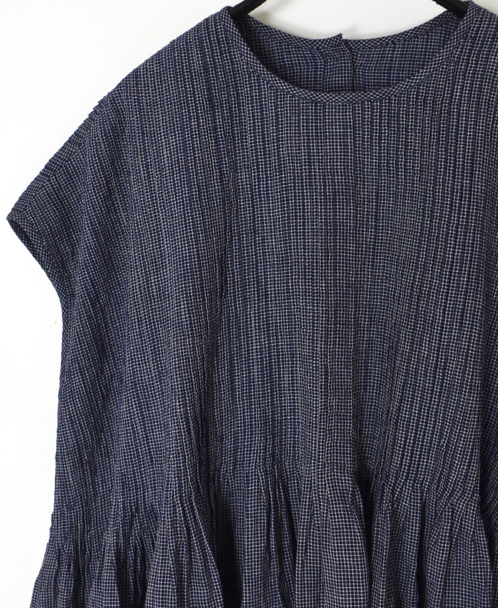 INMDS25053(シャツ) HANDWOVEN COTTON SINGLE CHECK CREW-NECK FRENCH/SL SHIRT WITH PINTUCK