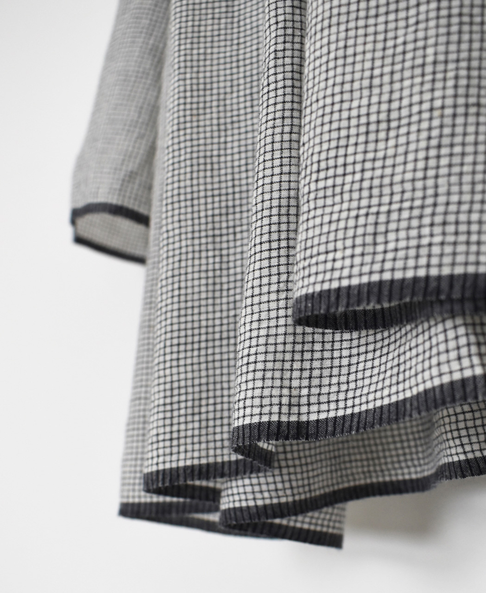 INMDS25051(ブラウス) HANDWOVEN COTTON SINGLE CHECK WRAP BLOUSE WITH PINTUCK