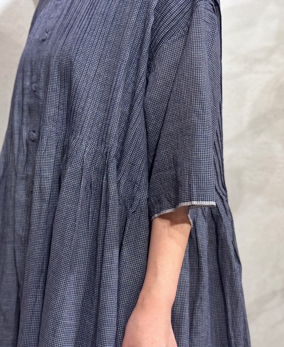 INMDS25054(ワンピース) HANDWOVEN COTTON SINGLE CHECK BANDED COLLAR SHIRT DRESS WITH PINTUCK