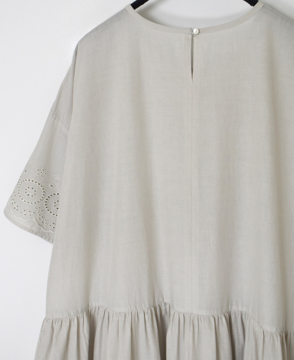 INSL25222 (スカート) 80s VOILE PLAIN WITH CUT WORK LACE CREW-NECK PULLOVER DRESS