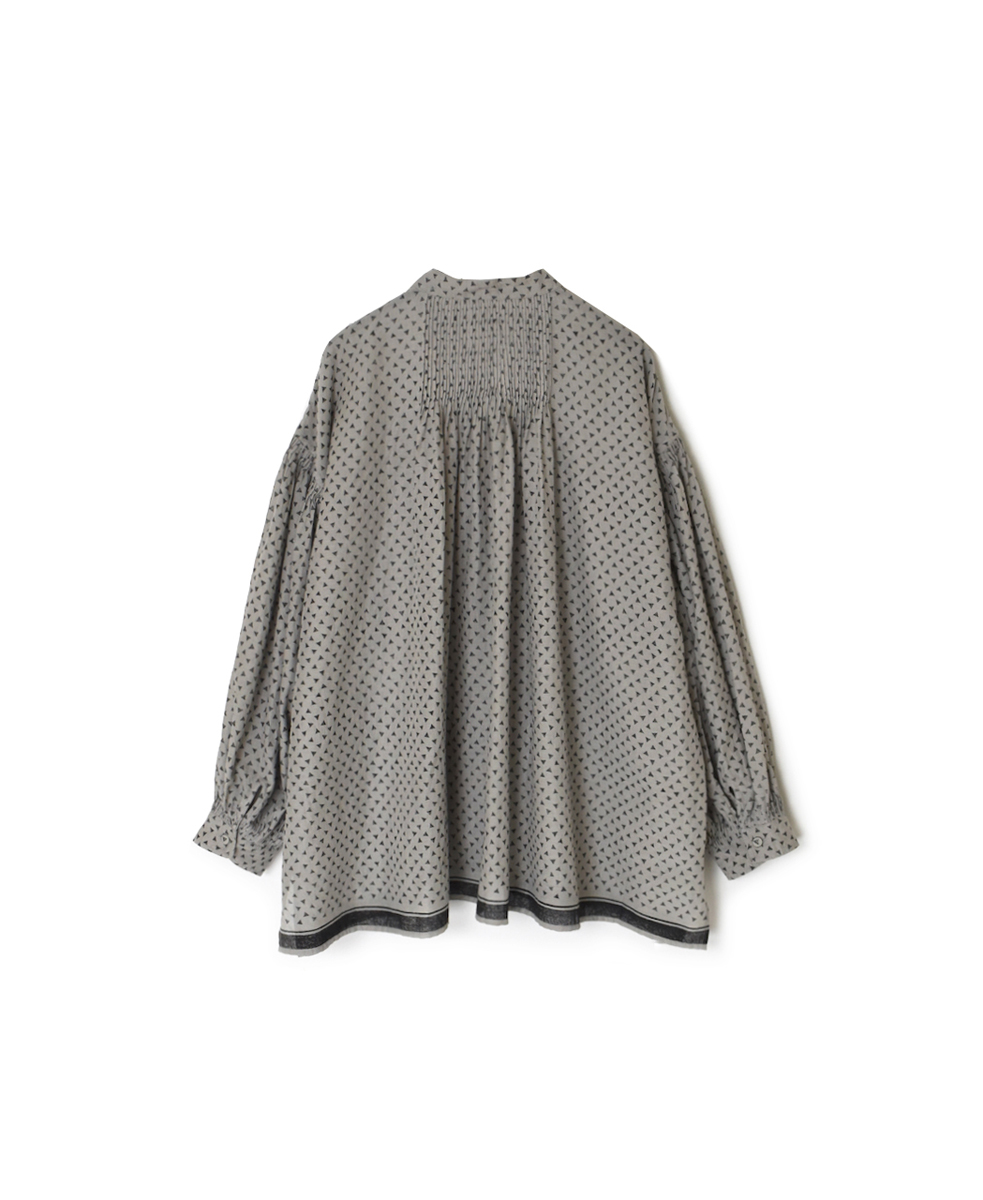 INMDS25101(シャツ) 80s VOILE TRIANGLE BLOCK PRINT BANDED COLLAR SHIRT WITH MINI PINTUCK