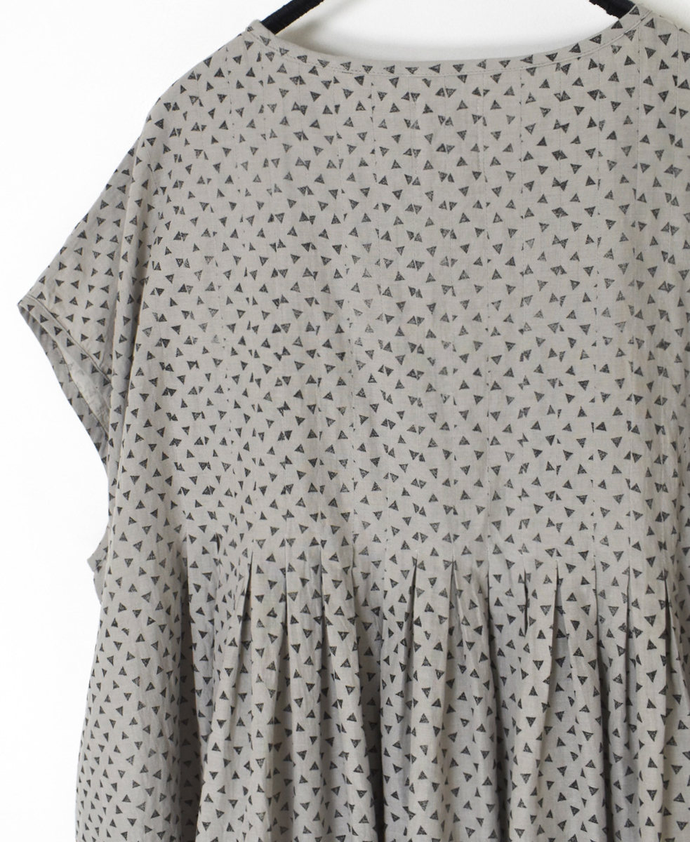 INMDS25102(プルオーバー) 80s VOILE TRIANGLE BLOCK PRINT INVERTED PLEATS BOAT NECK PULLOVER