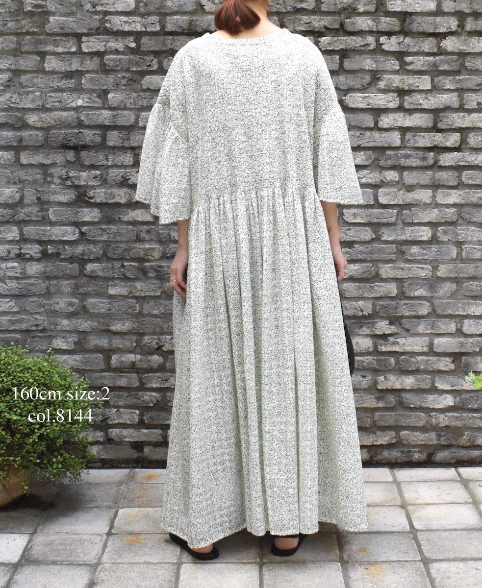 INMDS25093(ワンピース) POWER LOOM COTTON DOBIE CHECK ARABESQUE SCREEN PRINT FLARED/SL DRESS WITH MINI PINTUCK