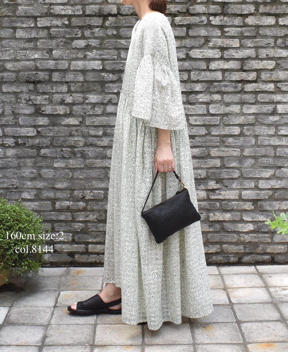 INMDS25093(ワンピース) POWER LOOM COTTON DOBIE CHECK ARABESQUE SCREEN PRINT FLARED/SL DRESS WITH MINI PINTUCK