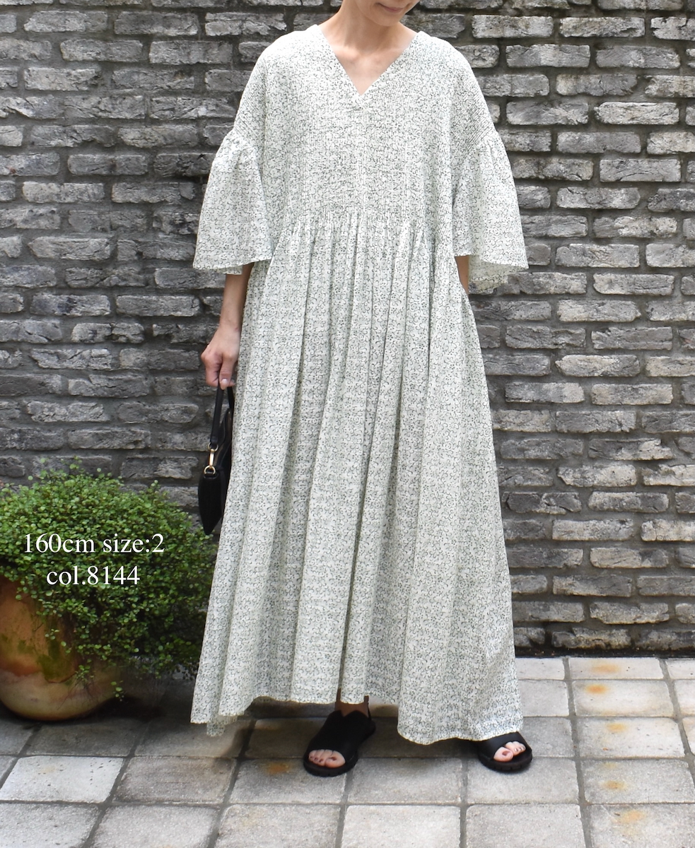 INMDS25093(ワンピース) POWER LOOM COTTON DOBIE CHECK ARABESQUE SCREEN PRINT FLARED/SL DRESS WITH MINI PINTUCK