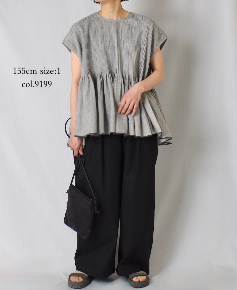 INMDS25053(シャツ) HANDWOVEN COTTON SINGLE CHECK CREW-NECK FRENCH/SL SHIRT WITH PINTUCK