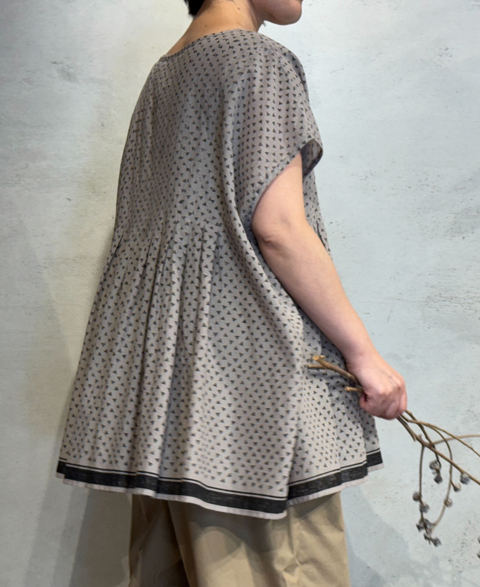 INMDS25102(プルオーバー) 80s VOILE TRIANGLE BLOCK PRINT INVERTED PLEATS BOAT NECK PULLOVER