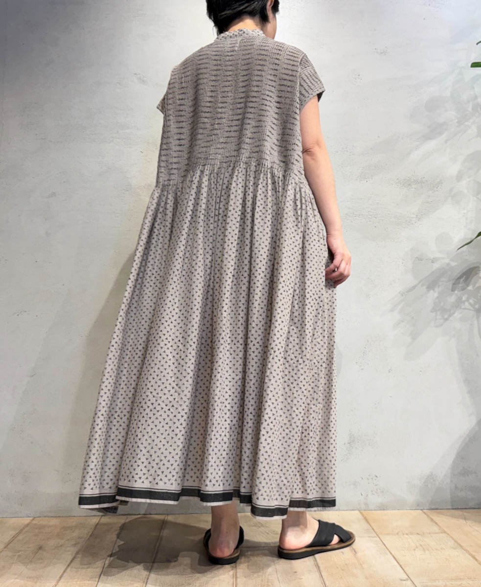 INMDS25104(ワンピース) 80s VOILE TRIANGLE BLOCK PRINT BANDED COLLAR FRENCH/SL DRESS WITH PINTUCK