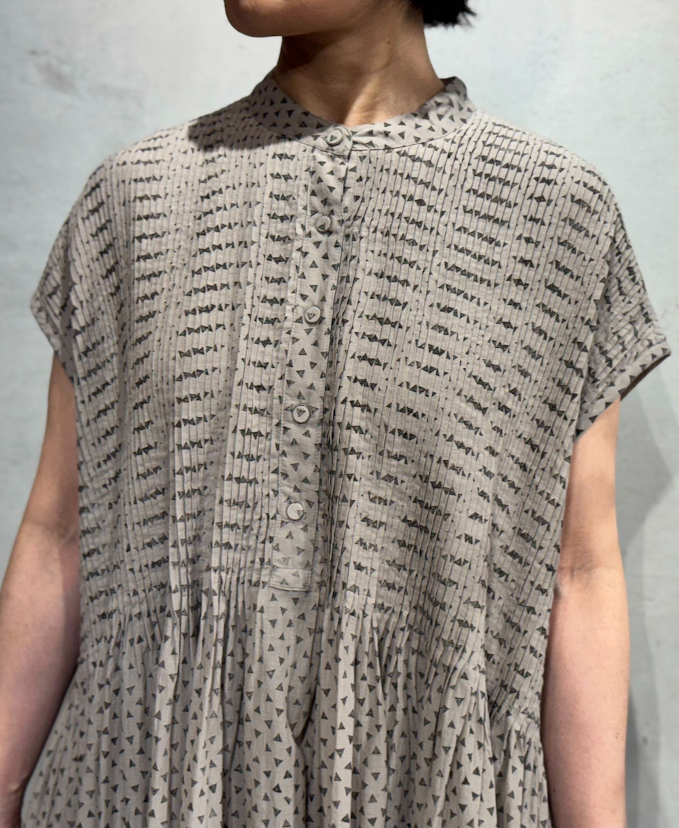 INMDS25104(ワンピース) 80s VOILE TRIANGLE BLOCK PRINT BANDED COLLAR FRENCH/SL DRESS WITH PINTUCK