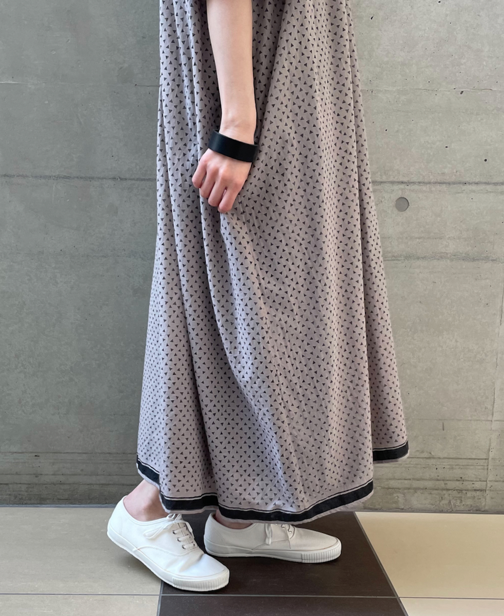 INMDS25103(ワンピース) 80s VOILE TRIANGLE BLOCK PRINT BACK OPENING PULLOVER DRESS WITH MINI PINTUCK
