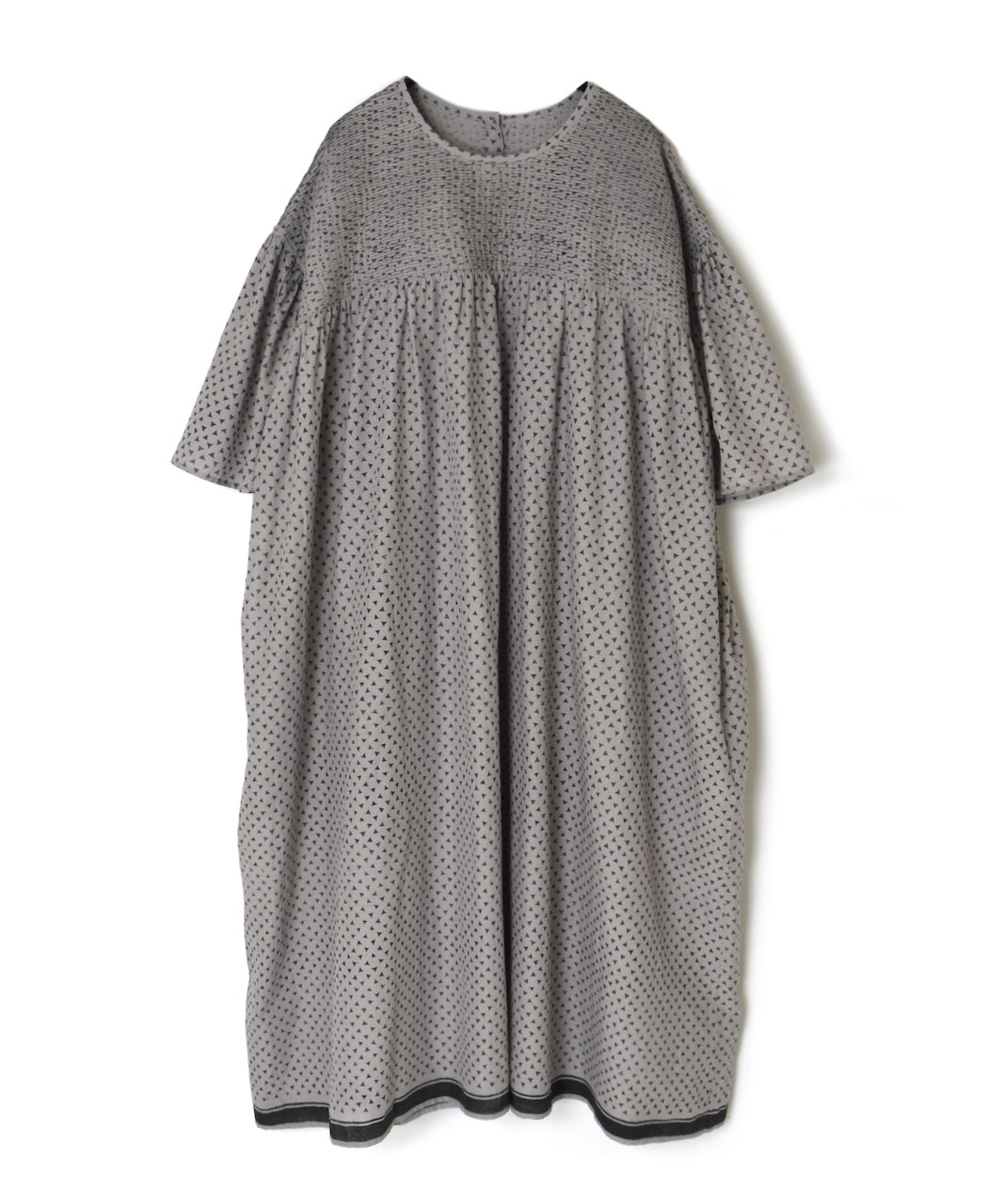 INMDS25103(ワンピース) 80s VOILE TRIANGLE BLOCK PRINT BACK OPENING PULLOVER DRESS WITH MINI PINTUCK