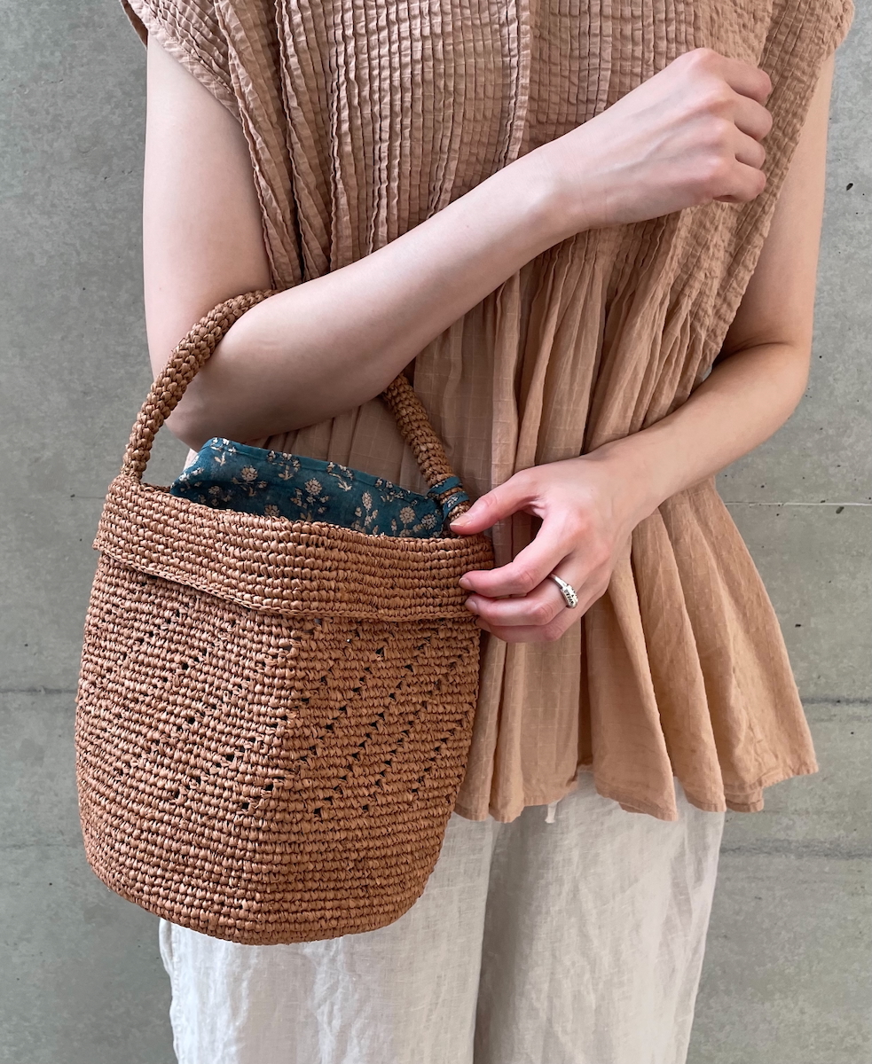 ●ANMDS2501(バッグ) RAFFIA ONE HANDLE BARREL BAG