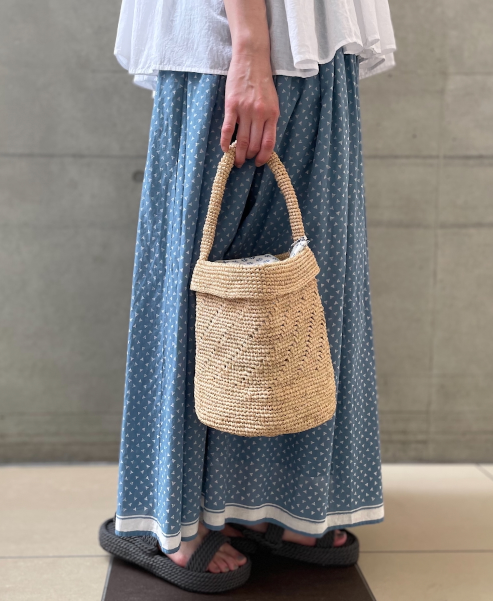 ●ANMDS2501(バッグ) RAFFIA ONE HANDLE BARREL BAG