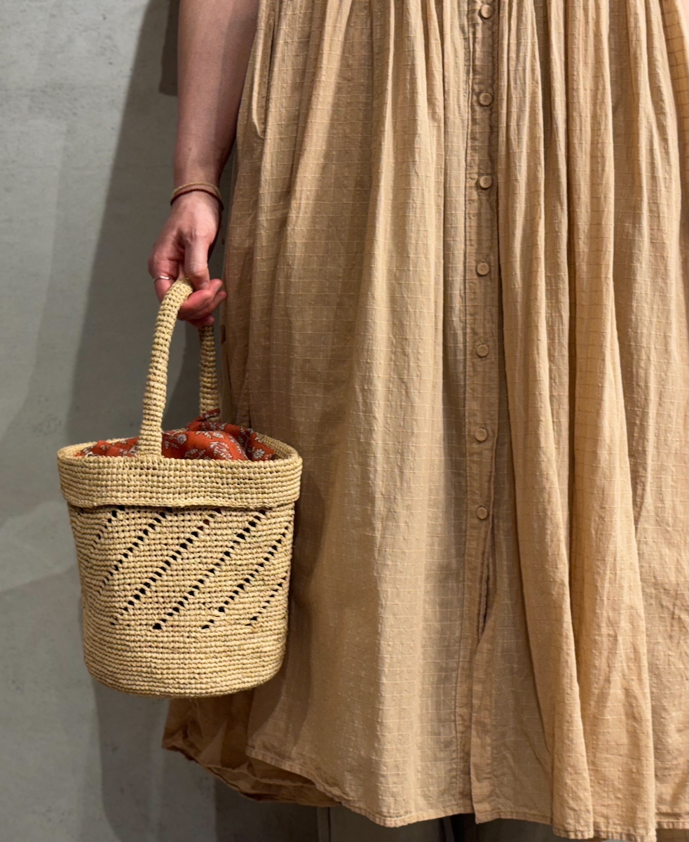 ●ANMDS2501(バッグ) RAFFIA ONE HANDLE BARREL BAG
