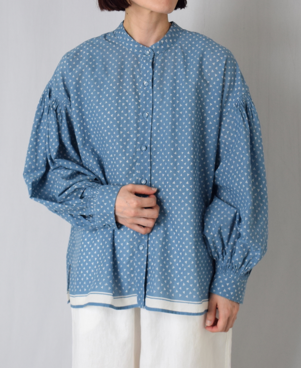 ●INMDS25101(シャツ) 80s VOILE TRIANGLE BLOCK PRINT BANDED COLLAR SHIRT WITH MINI PINTUCK