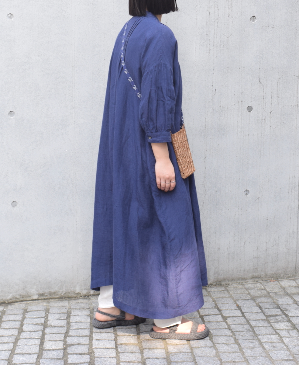 INSL25203(ワンピース) 60s LINEN PLAIN BANDED COLLAR 3/4SL PINTUCK DRESS