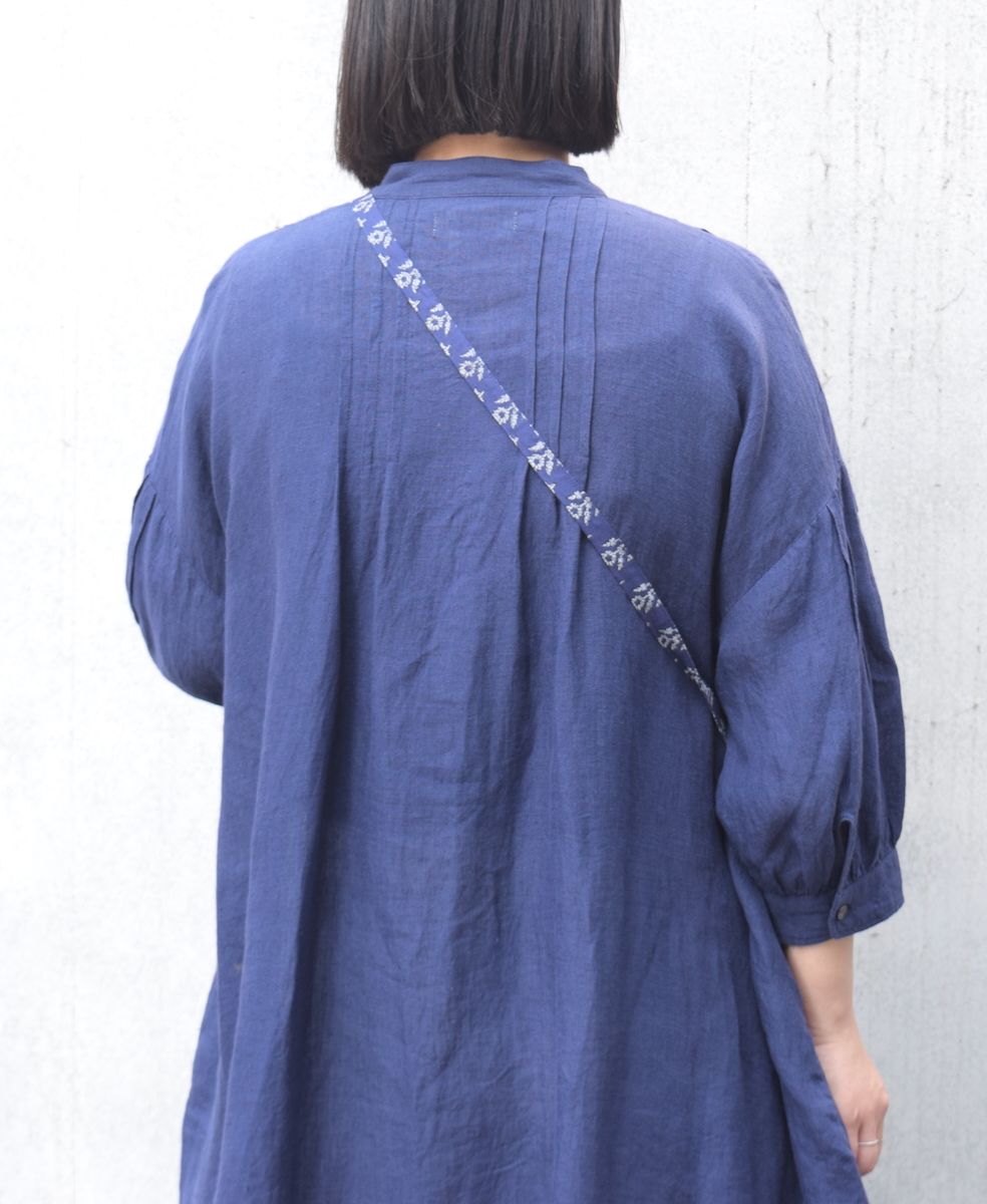 INSL25203(ワンピース) 60s LINEN PLAIN BANDED COLLAR 3/4SL PINTUCK DRESS