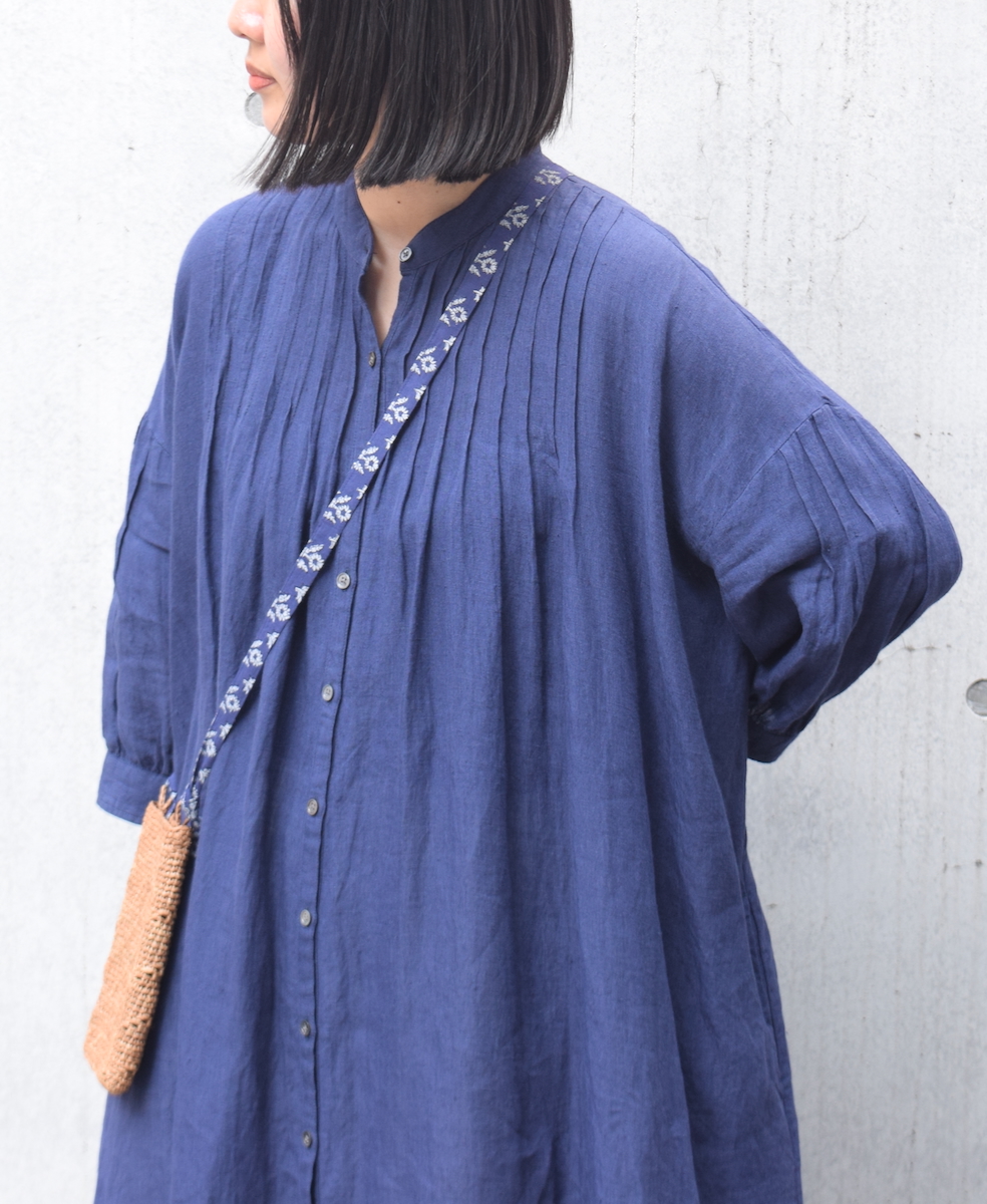 INSL25203(ワンピース) 60s LINEN PLAIN BANDED COLLAR 3/4SL PINTUCK DRESS