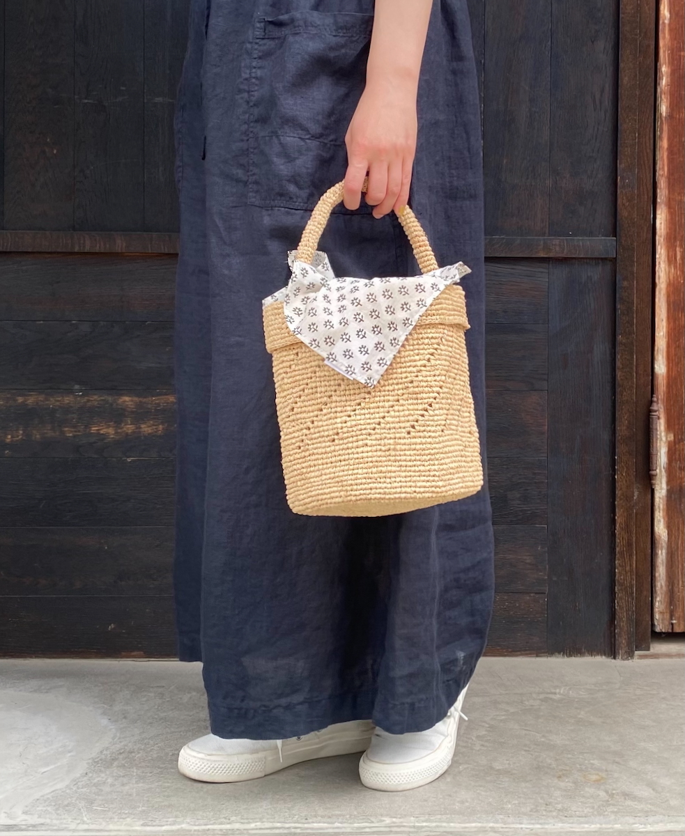●ANMDS2501(バッグ) RAFFIA ONE HANDLE BARREL BAG