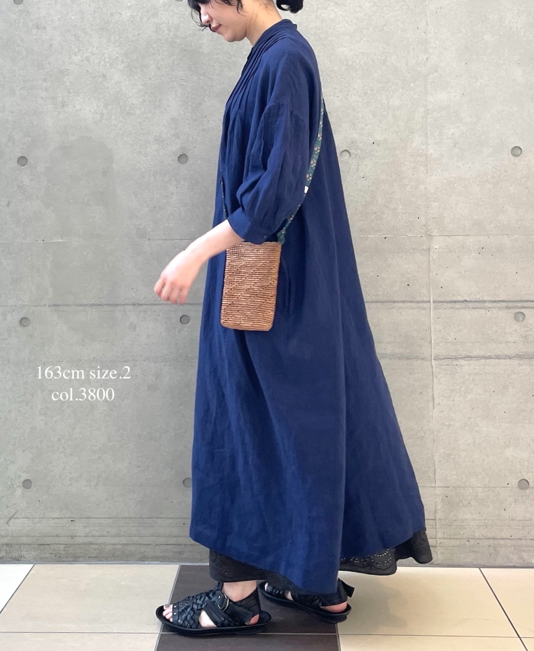INSL25203(ワンピース) 60s LINEN PLAIN BANDED COLLAR 3/4SL PINTUCK DRESS