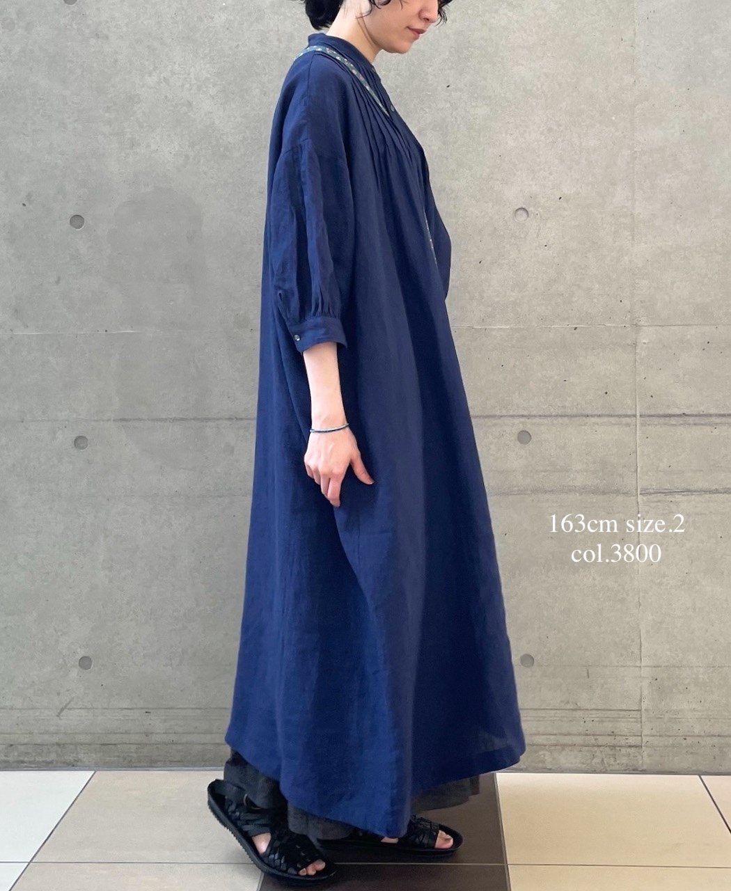 INSL25203(ワンピース) 60s LINEN PLAIN BANDED COLLAR 3/4SL PINTUCK DRESS