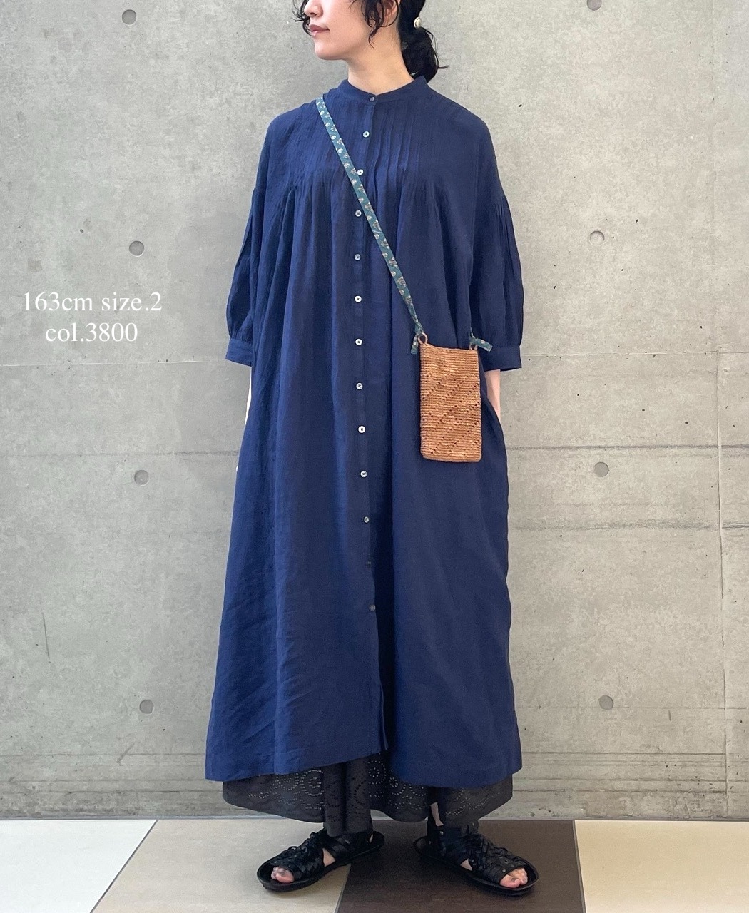 INSL25203(ワンピース) 60s LINEN PLAIN BANDED COLLAR 3/4SL PINTUCK DRESS