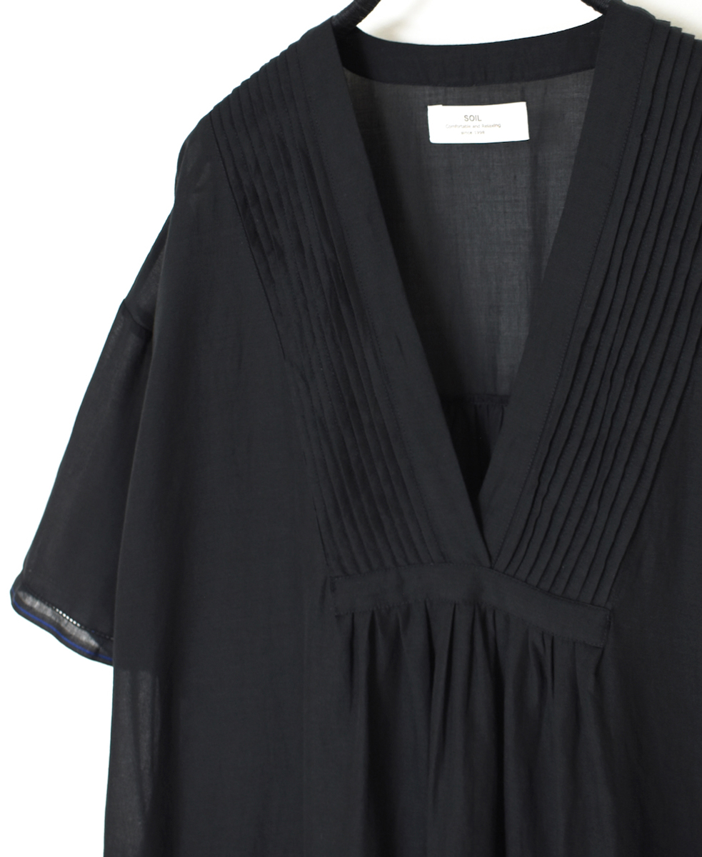 ●NSL25023(ワンピース) SUPER FINE VOILE WITH SELVEGE V-NECK PINTUCK SHORT/SL DRESS