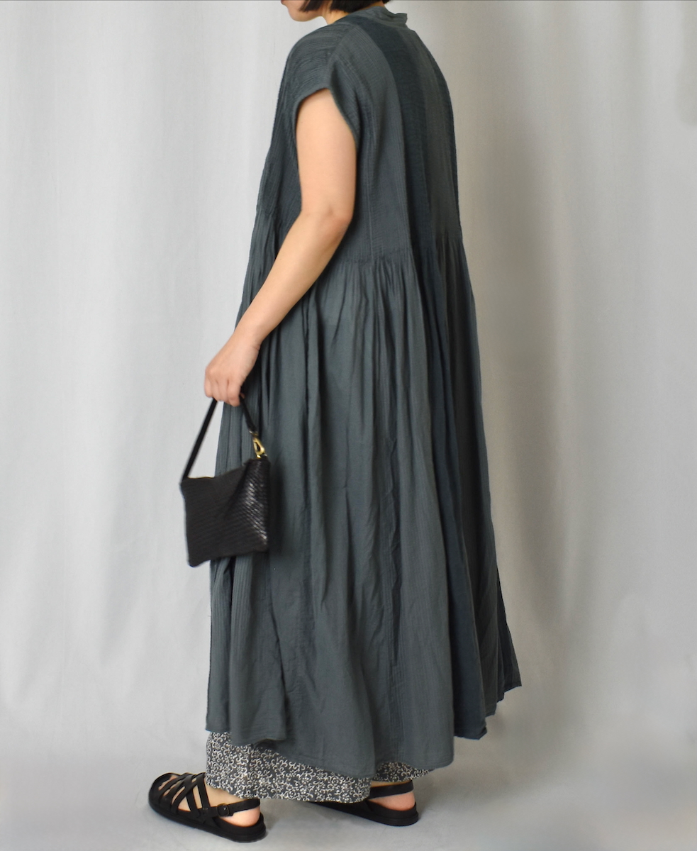 NMDS25234D(ワンピース) COTTON&LINEN PATCHWORK(OVERDYE) CREW-NECK BANDED F/SL SHIRT DRESS WITH MINI PINTUCK
