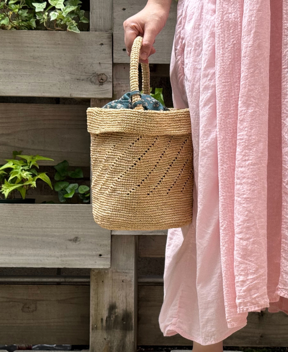 ●ANMDS2501(バッグ) RAFFIA ONE HANDLE BARREL BAG
