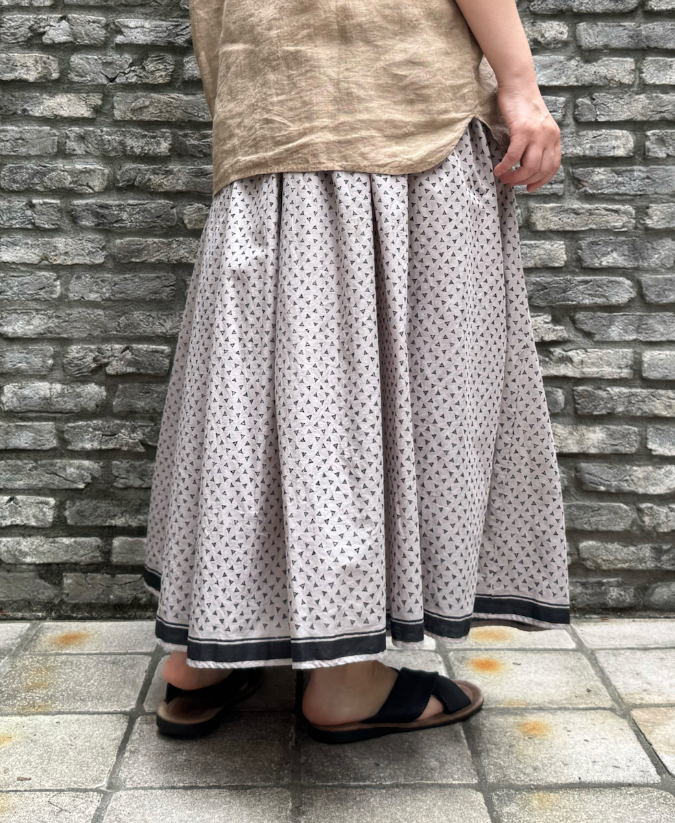●INMDS25105(スカート) 80s VOILE TRIANGLE BLOCK PRINT GATHERED SKIRT