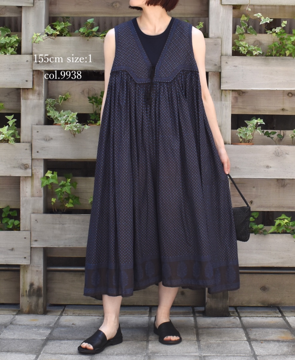 NMDS25263(ワンピース) 80s VOIL DOT&TREE BLOCK PRINT V-NECK NO/SL QUILTING DRESS