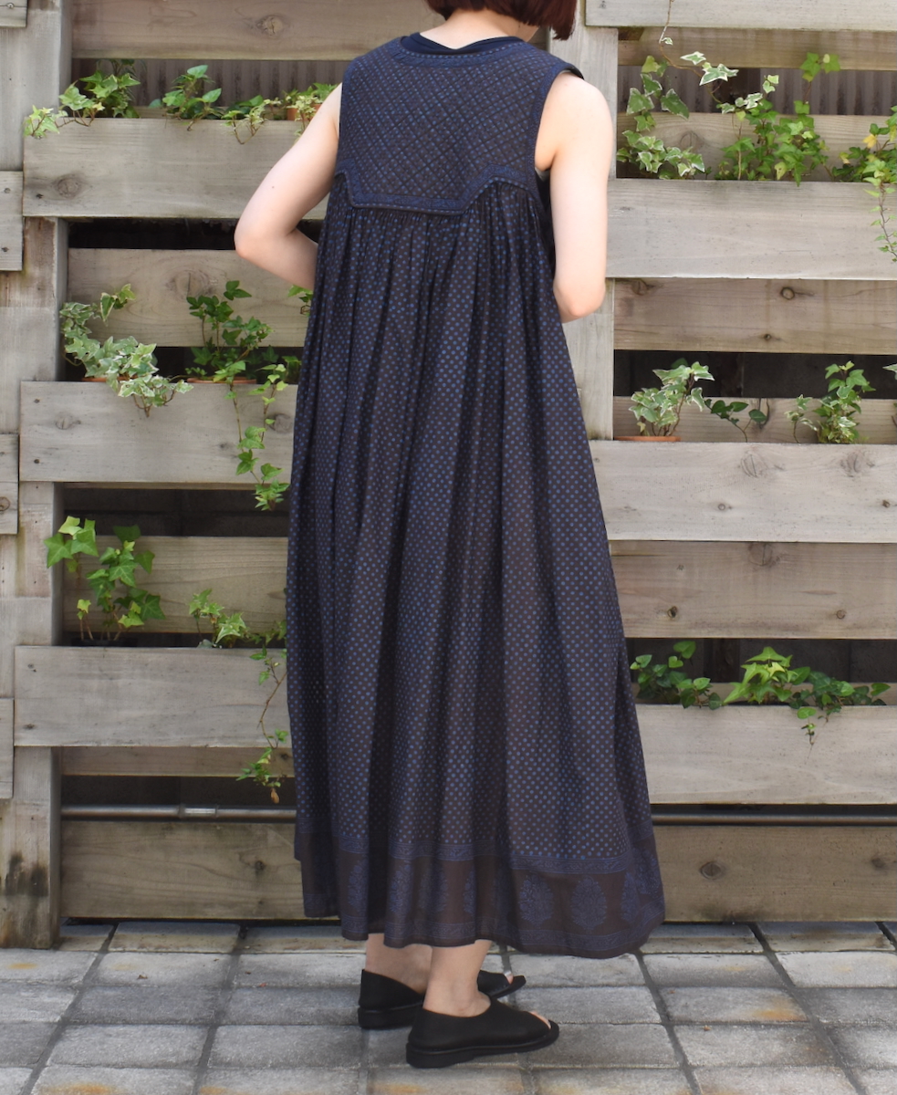 NMDS25263(ワンピース) 80s VOIL DOT&TREE BLOCK PRINT V-NECK NO/SL QUILTING DRESS