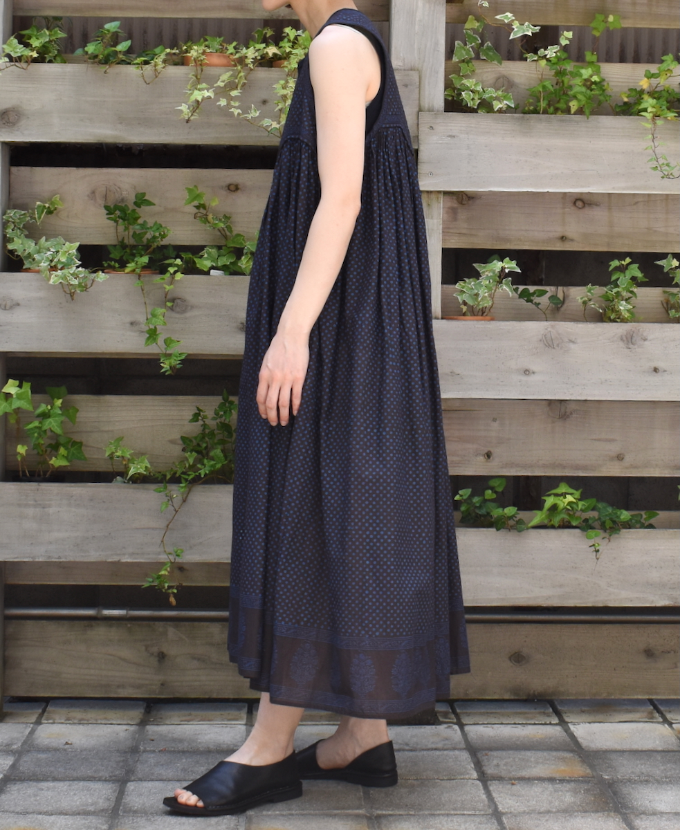 NMDS25263(ワンピース) 80s VOIL DOT&TREE BLOCK PRINT V-NECK NO/SL QUILTING DRESS